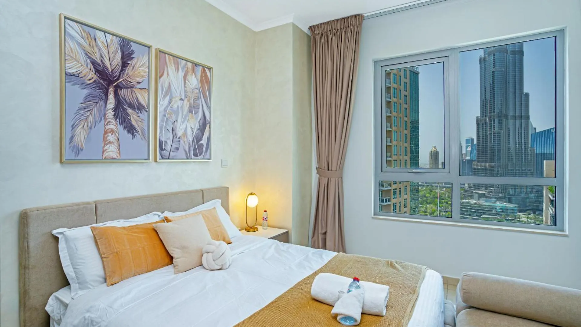 Savis Homes- Full Burj Khalifa & Fountain View Dubai Apartment