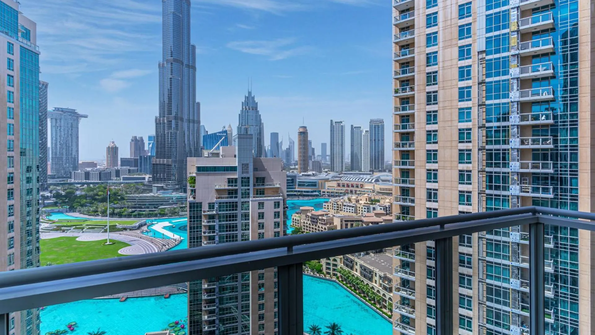 Savis Homes- Full Burj Khalifa & Fountain View Dubai United Arab Emirates